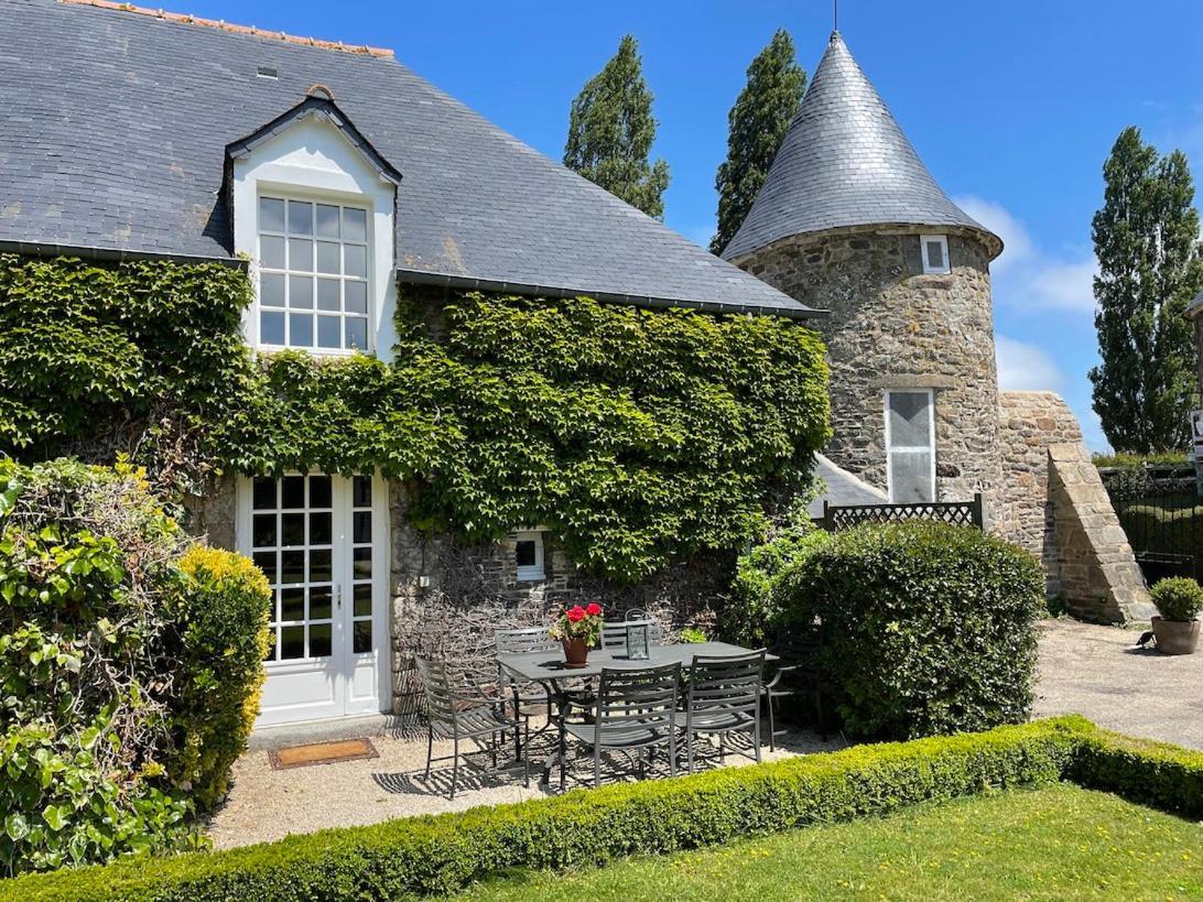 Manoir De La Begaudiere Mont-Dol 部屋 写真